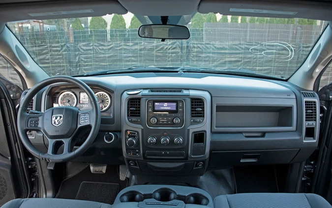 Dodge RAM cena 69000 przebieg: 120000, rok produkcji 2016 z Warszawa małe 379